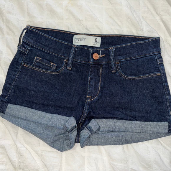 Women’s shorts - Picture 1 of 2